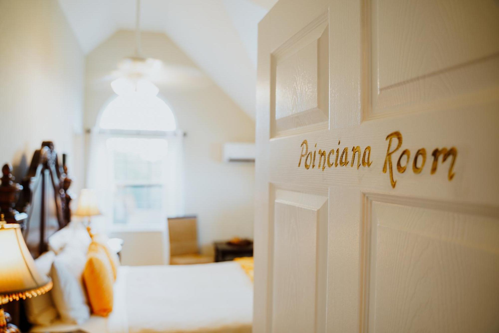 Shangri-La Boutique Bed & Breakfast West Bay Kültér fotó