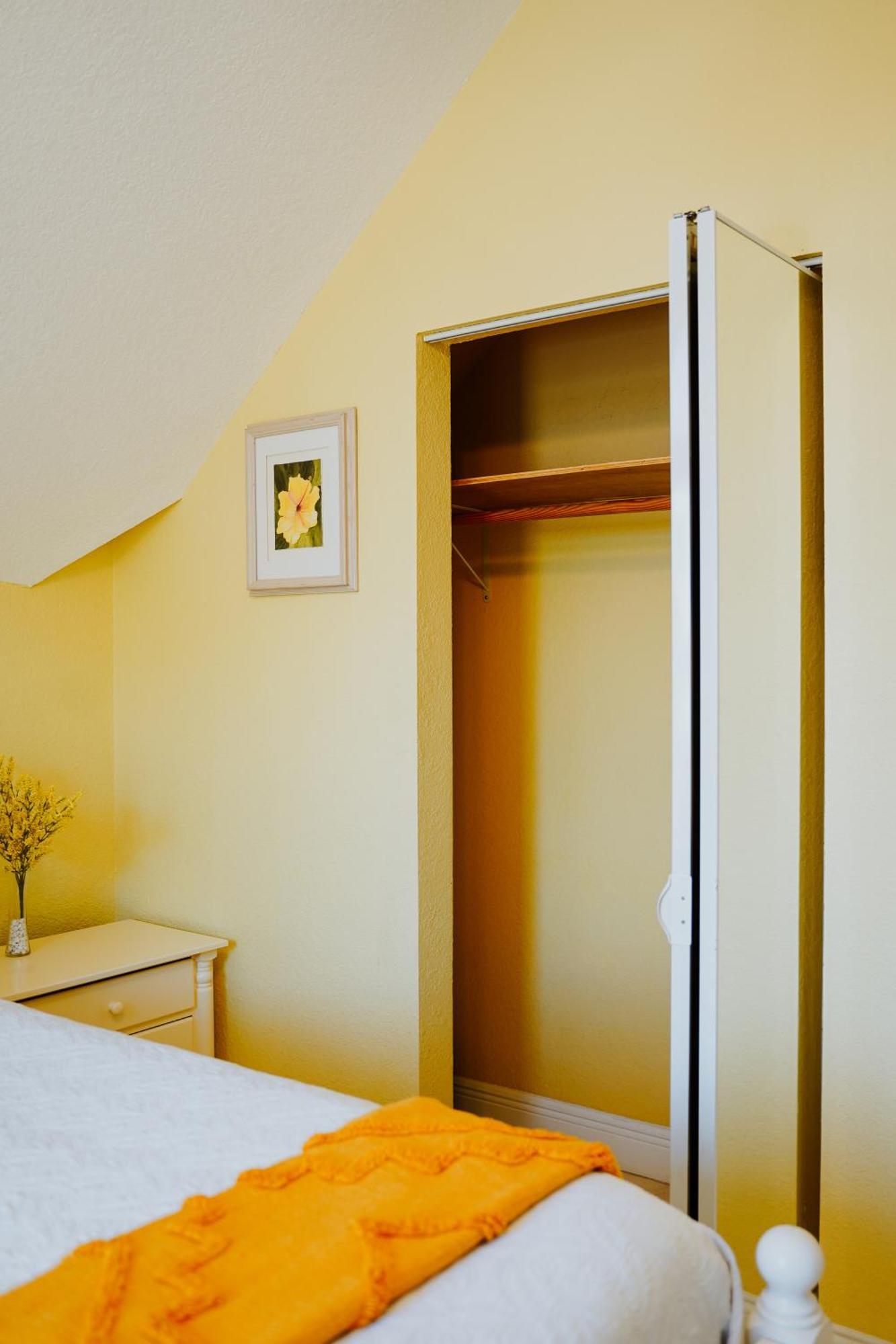 Shangri-La Boutique Bed & Breakfast West Bay Kültér fotó