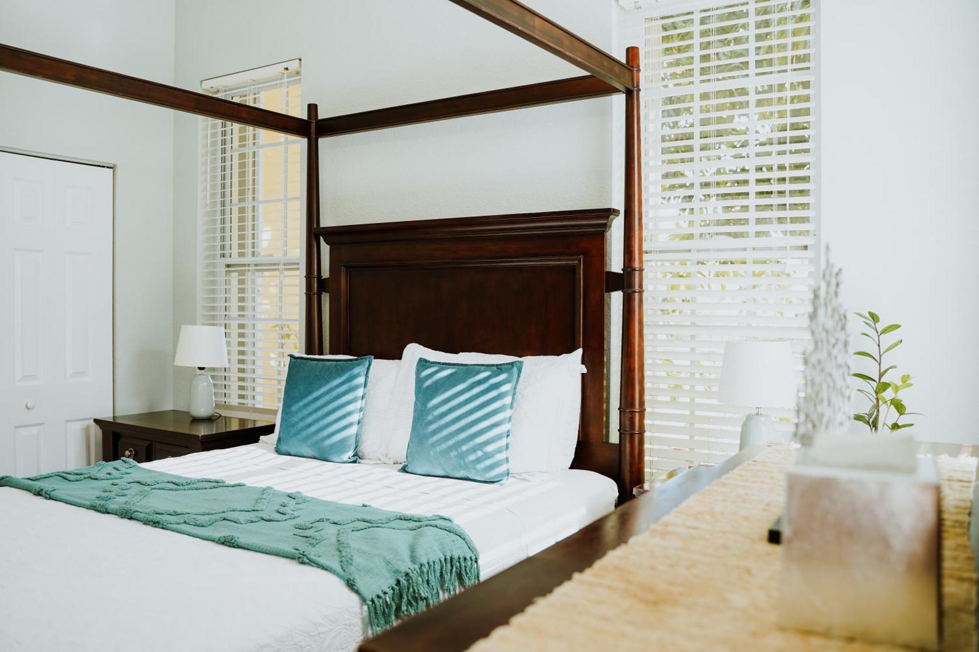 Shangri-La Boutique Bed & Breakfast West Bay Kültér fotó