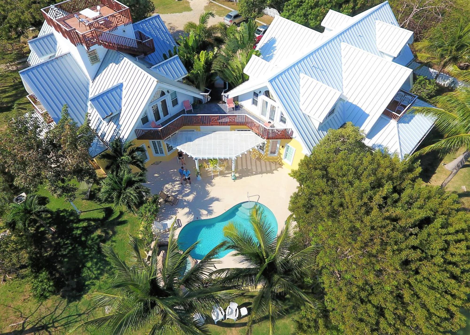 Shangri-La Boutique Bed & Breakfast West Bay Kültér fotó