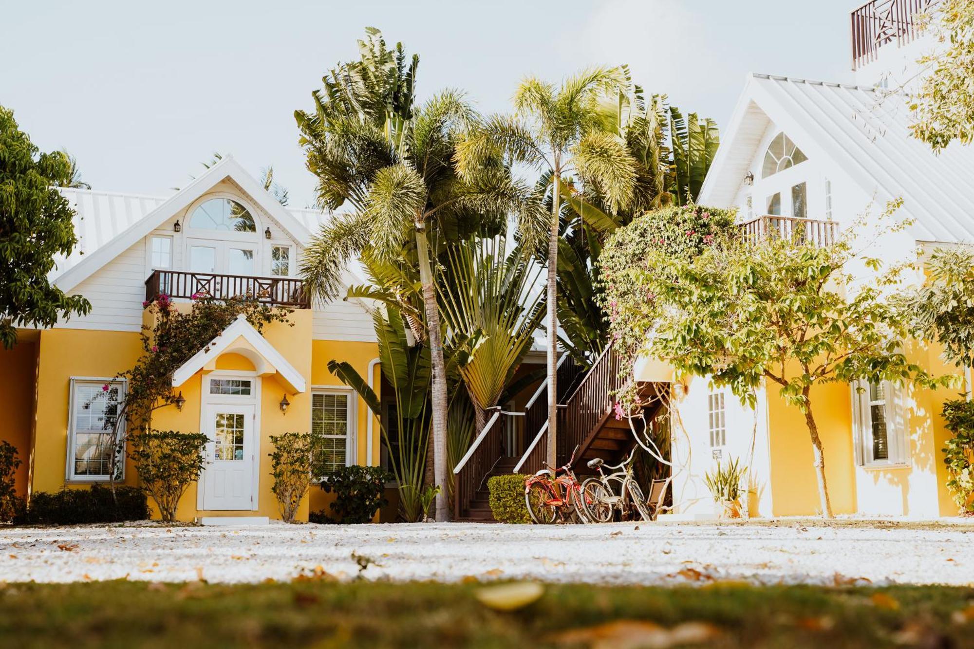 Shangri-La Boutique Bed & Breakfast West Bay Kültér fotó