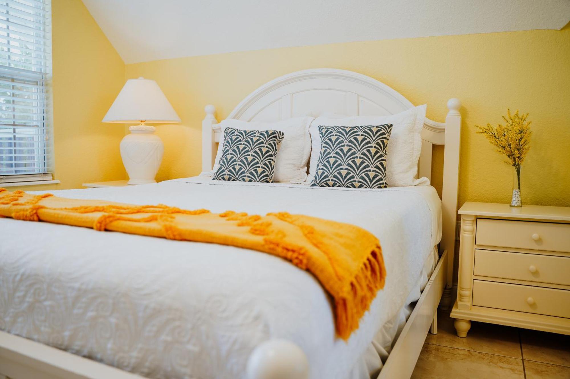 Shangri-La Boutique Bed & Breakfast West Bay Kültér fotó